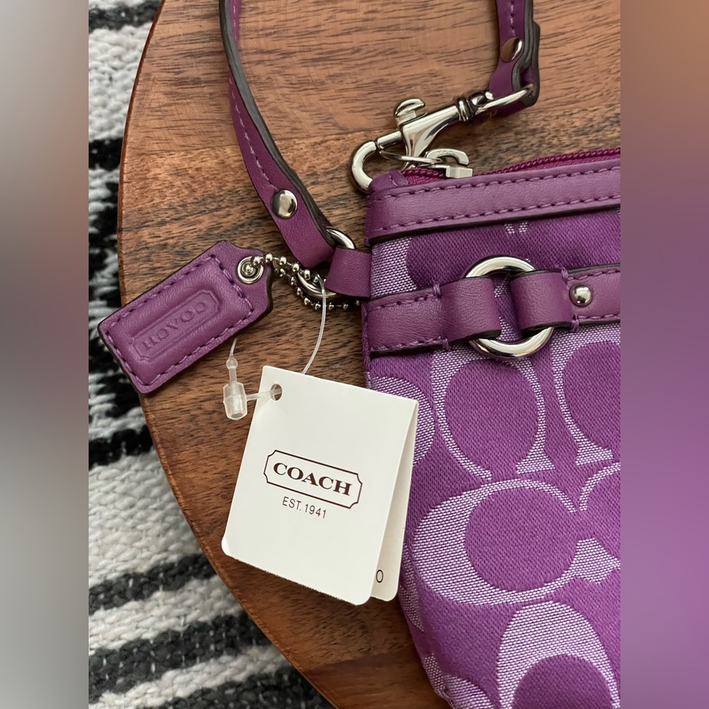COACH Purple Signature Jacquard Wristlet w/Purple Leather Trim - Picture 3 of 9